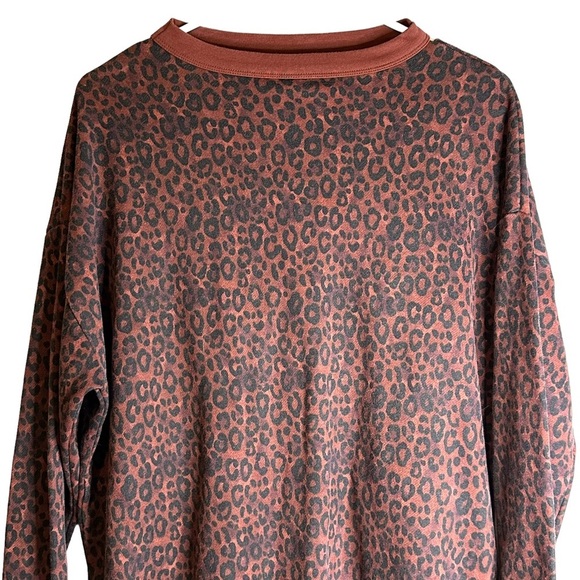 Victoria’s Secret Victoria Sport Choker Sweatshirt Animal Print Small Oversize. - Picture 3 of 8